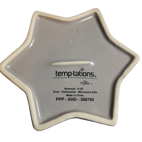 Temtations by tara porcelain dish with cover with a snow flake design - Picture 5 of 7